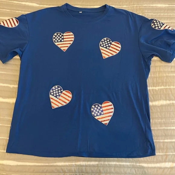 ✨ Patriotic Sequin Heart Graphic Tee – Oversized Fit ✨ - Picture 1 of 3